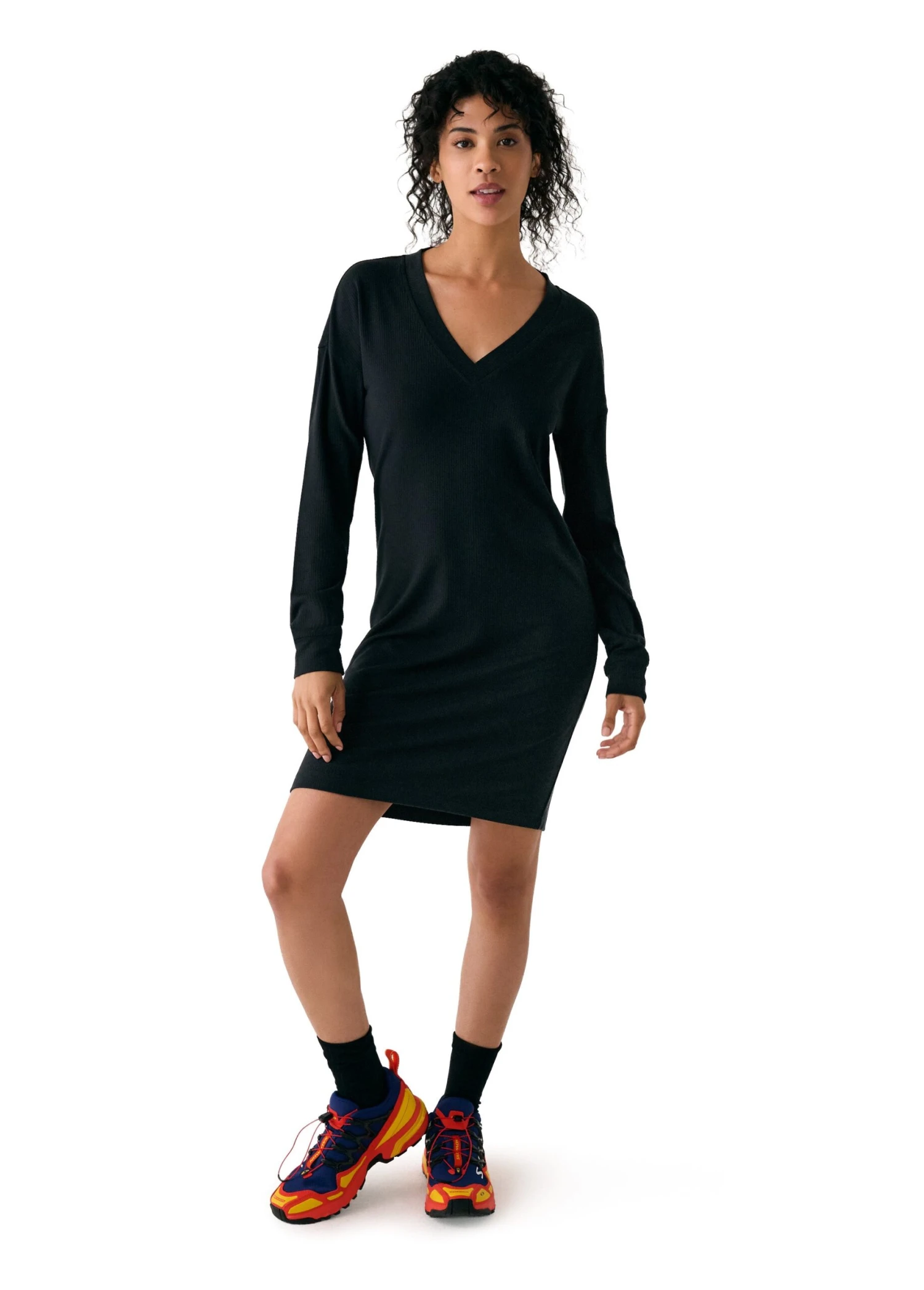 Traverse V-Neck Dress 19 Traverse V-Neck Dress - Image 17