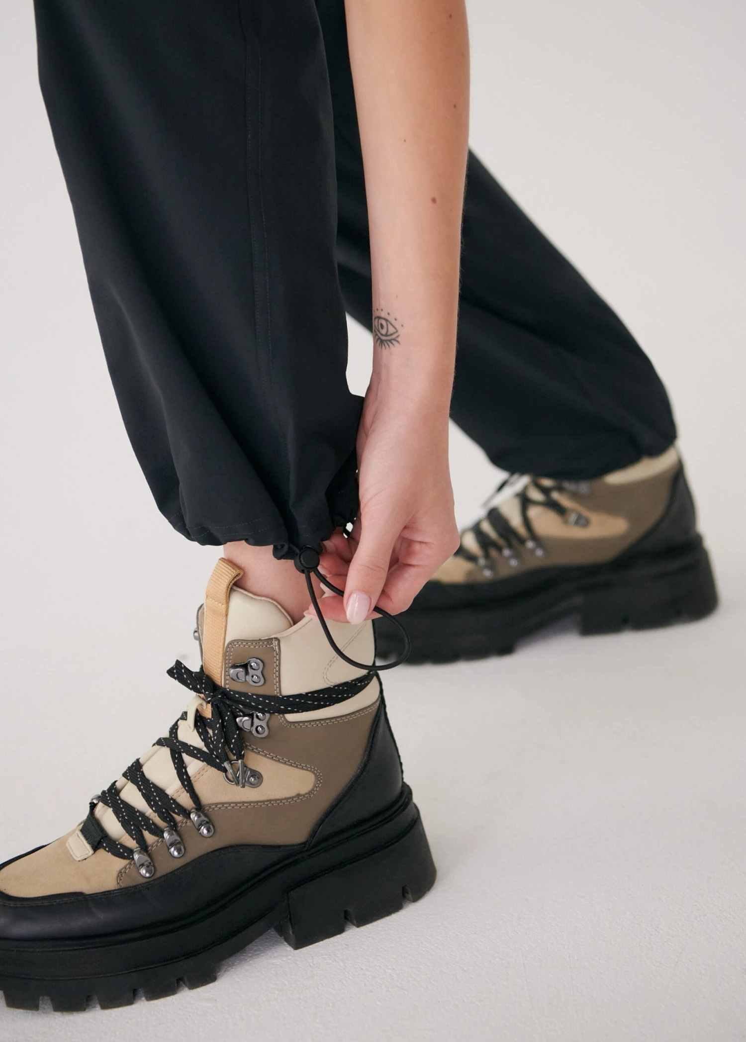 Momentum Tech Cargo Pants 11 Momentum Tech Cargo Pants - Image 9