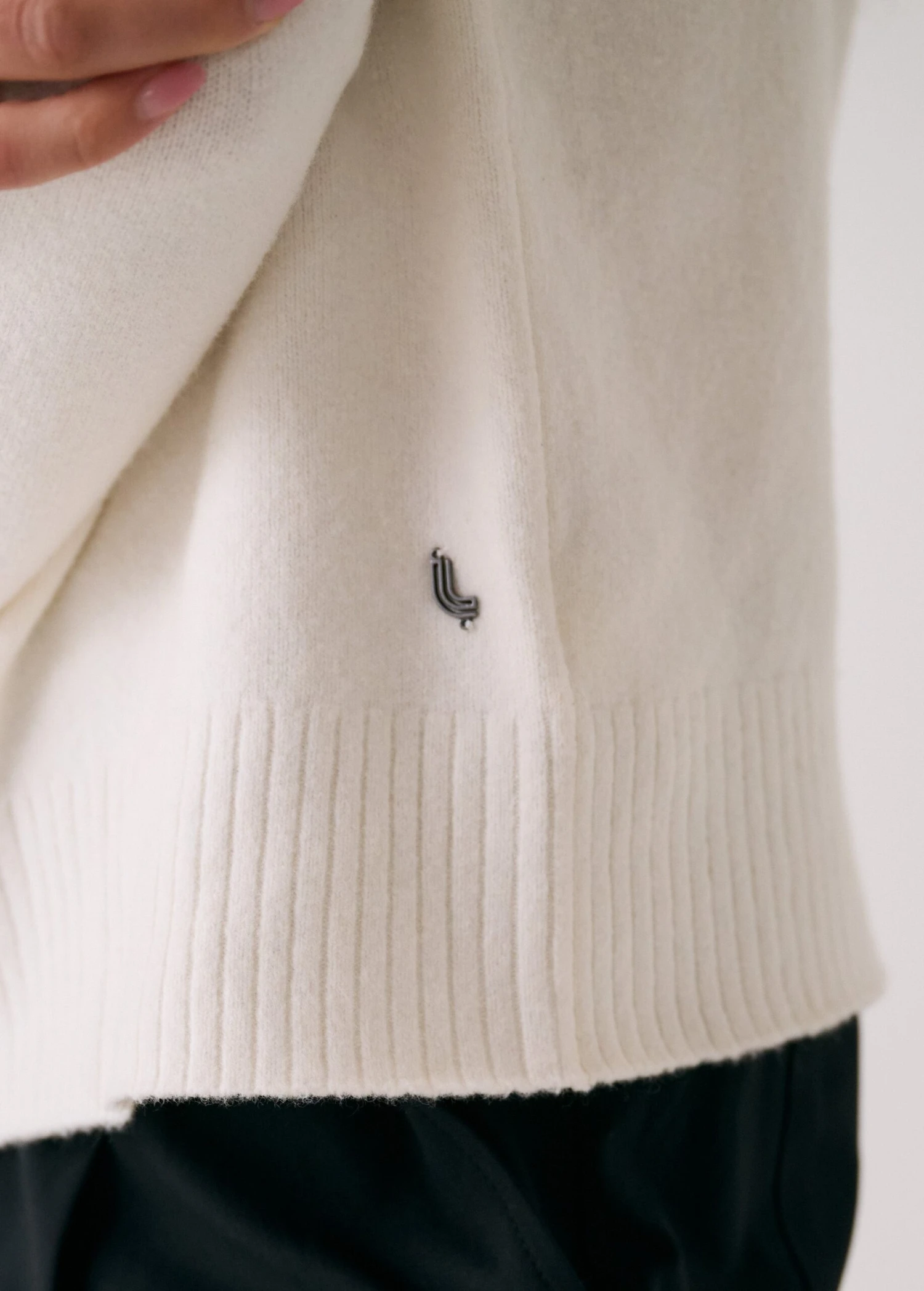 Camila Crew Neck Sweater 6 Camila Crew Neck Sweater - Image 4