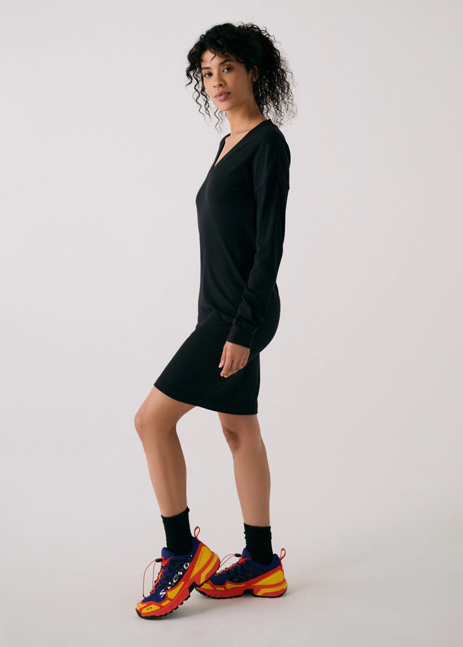 Traverse V-Neck Dress 12 Traverse V-Neck Dress - Image 10