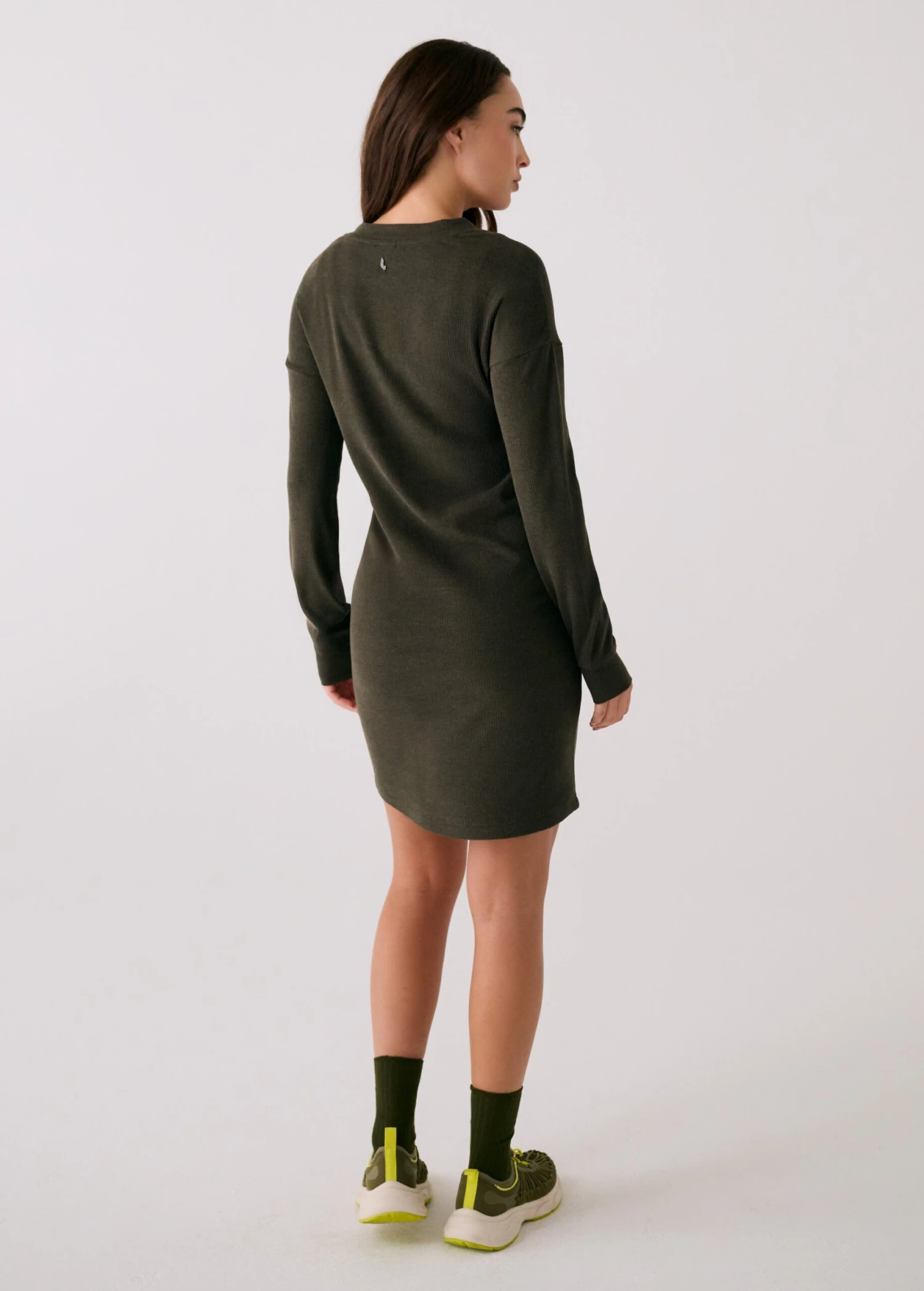 Traverse V-Neck Dress 9 Traverse V-Neck Dress - Image 7