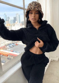 WANDERLUST SNUGGLE JOGGER SET -Lole Clothing Shop ScreenShot2020 11 07at2.47.27PM dceef506 e277 49f4 9b66 b055e10e7a29