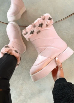 WINTER FINEST PINK FAUX FUR BOOTS