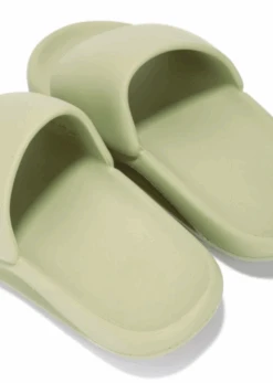 ASTRO RUBBER OLIVE SLIDE -Lole Clothing Shop ScreenShot2021 03 26at8.21.32PM