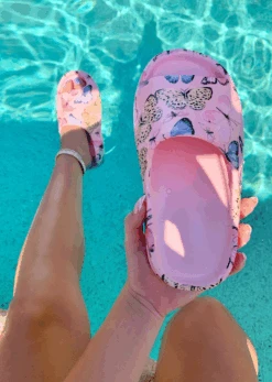 GIVE ME BUTTERFLIES RUBBER SLIDE