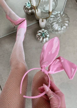 WONDERLAND FANTASY GLOSSY PINK HEEL PUMP -Lole Clothing Shop ScreenShot2021 09 14at2.38.28PM