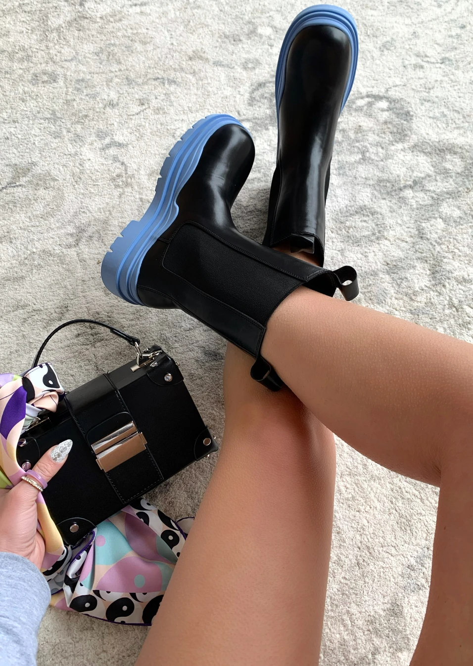 FEELS LIKE MONEY BLUE CHELSEA BOOTS 3 FEELS LIKE MONEY BLUE CHELSEA BOOTS