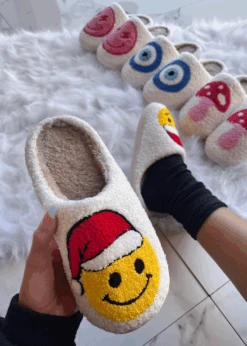 MAKE YOU SNUGGLE SANTA SLIPPERS