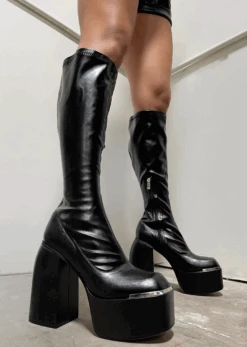 MADE FOR ME BLACK PLATFORM BOOT